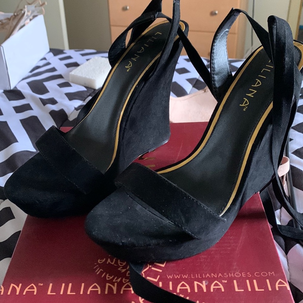 Wedge heels